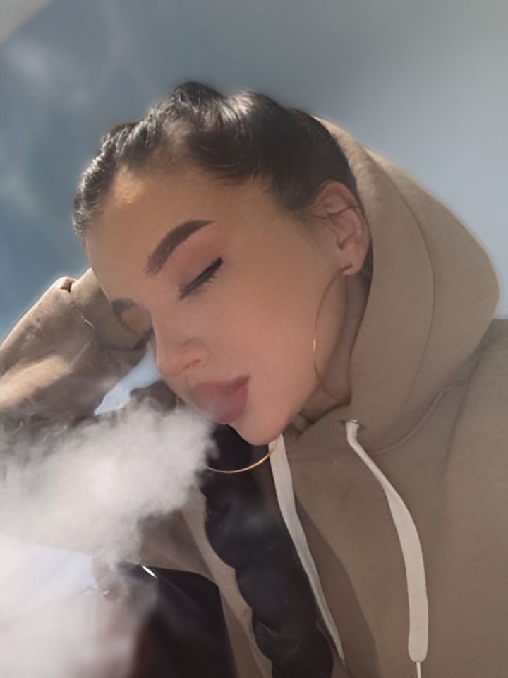 Анюта привлекальеная девушка из Радужный цена от 10000 руб