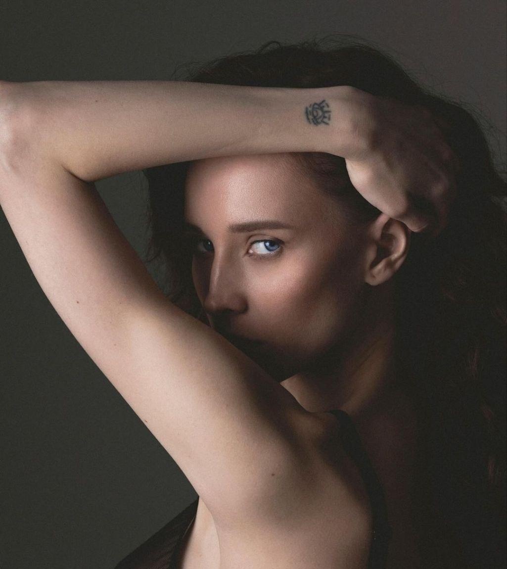 Александра привлекальеная девушка из Радужный цена от 10000 руб