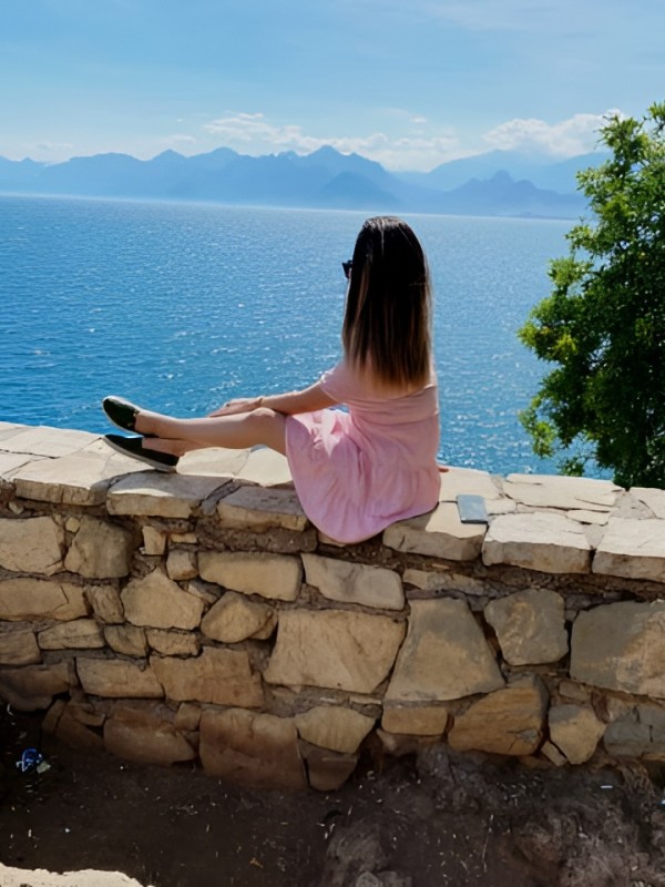 Лолита привлекательная девушка из Радужный цена от 2000 руб