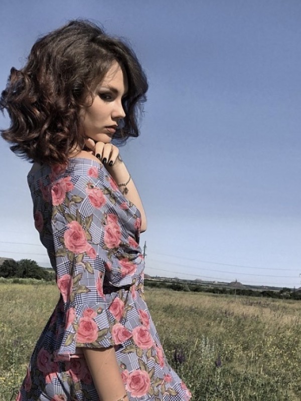 Надя привлекательная девушка из Радужный цена от 4000 руб